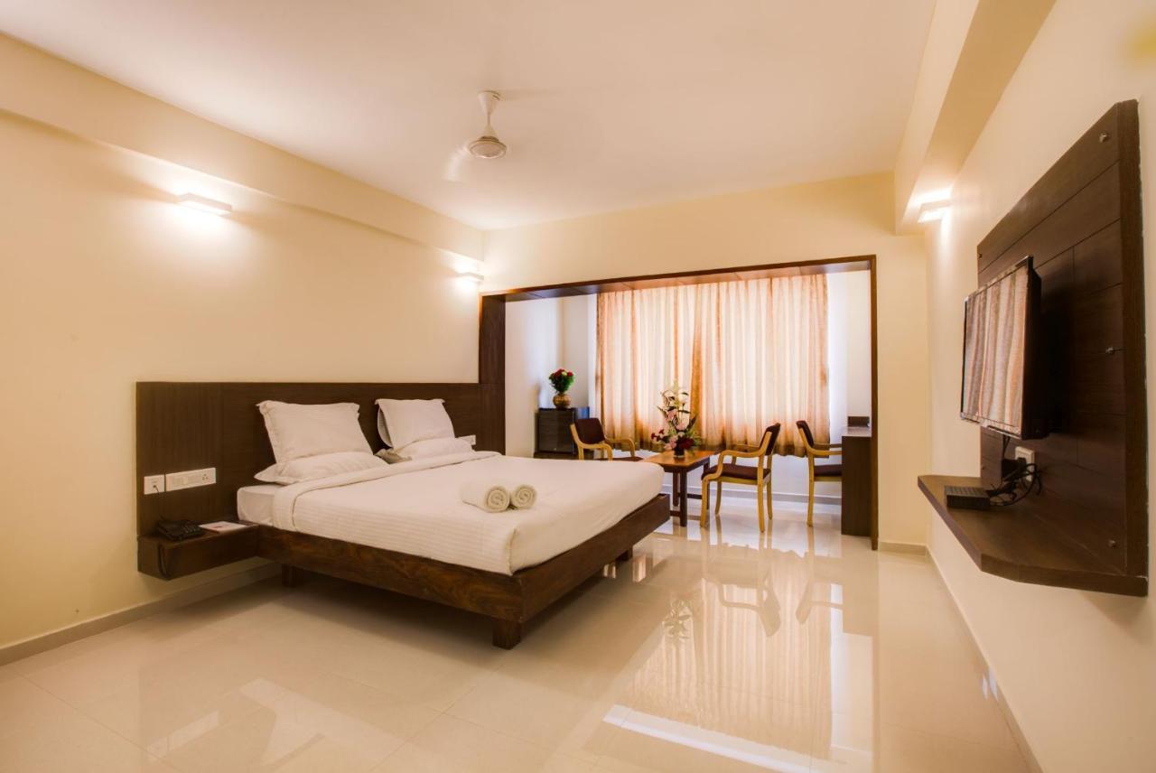 Hotel Bms منغالور المظهر الخارجي الصورة